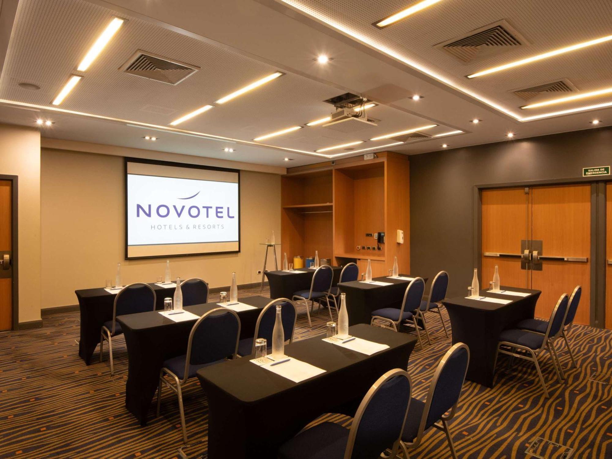 Novotel Santiago Vitacura Exterior foto